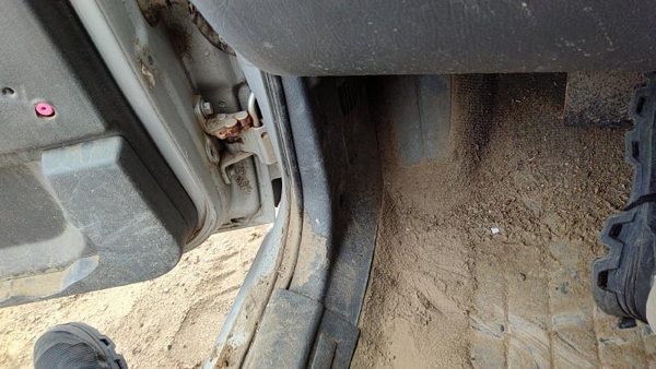 85-95 Volvo 740 Driver Left Lower Kick Trim Panel Oem Gray — photo 5