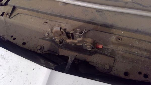 1980-1990 Chevy Caprice Hood Latch Assembly With Bracket Oem 10089625 — photo 4