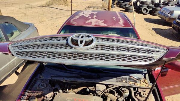 2002-2006 Toyota Camry Front Grille Assembly Oem 53101Aa020 — photo 3