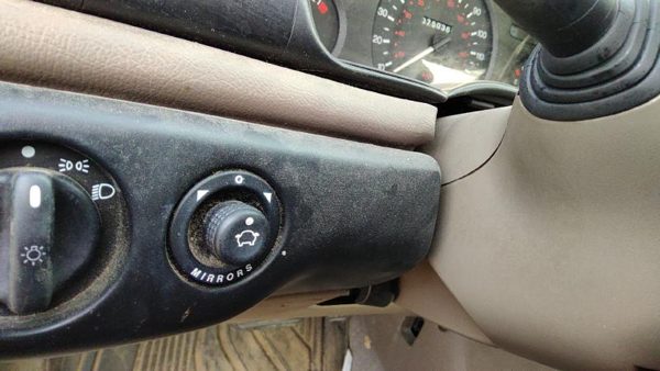 1997 Ford Contour Misc. Electrical Switch — photo 3