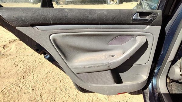 2006-2009 Vw Jetta Driver Left Rear Inside Door Trim Panel Only Oem Back Gray — photo 1