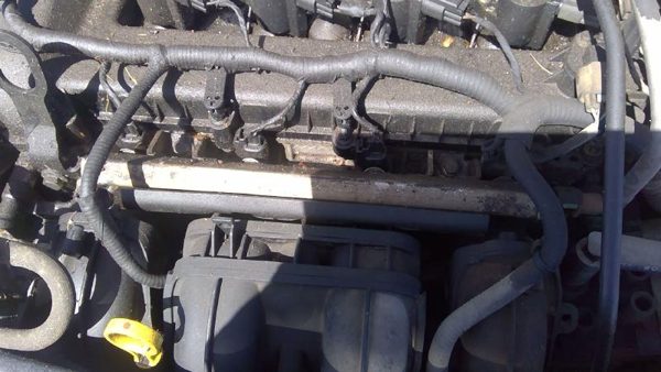 2008-2011 Ford Focus Complete Fuel Rail With Injectors Set Loaded Oem 2.0L — photo 2