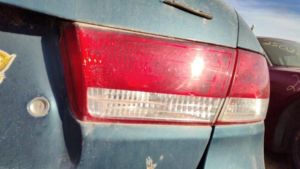 2006-2008 Hyundai Sonata Passenger Right Inner Tail Light Brake Lamp Oem Rear — photo 2