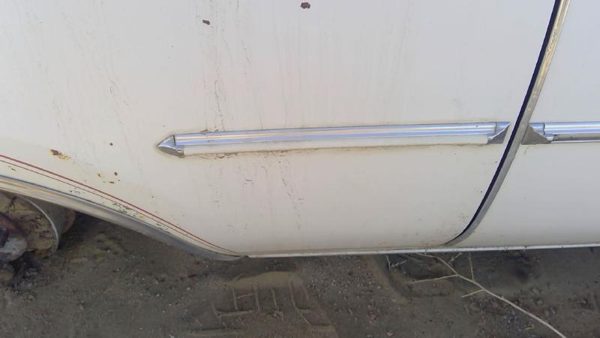 78-80 Buick Regal Passenger Right Rear Moulding On Quarter Panel Oem White — photo 2