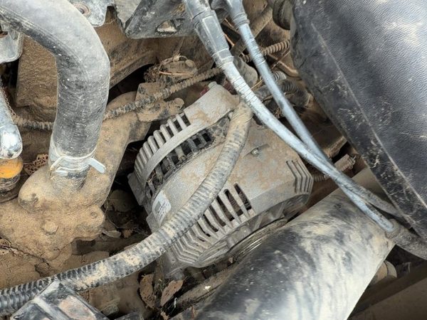 1997-2002 Ford Expedition Alternator 5.4L F75U10300Ca — photo 3