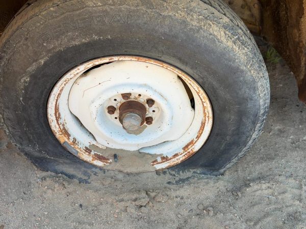 1978-1984 Dodge D150 15" Wheel Oem Factory Rim 02525050 — photo 2
