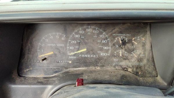 1995-99 Chevy Suburban Speedometer Cluster Instrument Gauges Panel Oem Dash — photo 2
