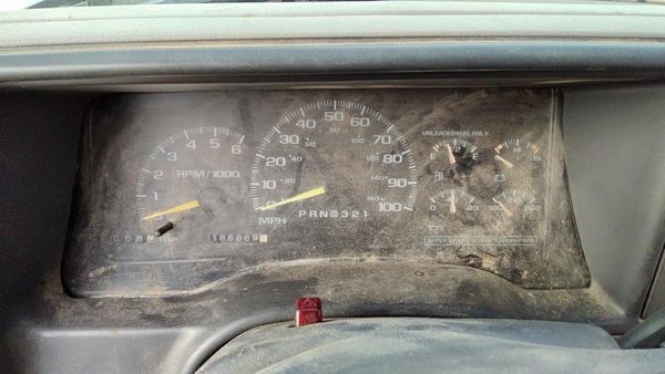 1995-99 Chevy Suburban Speedometer Cluster Instrument Gauges Panel Oem Dash — photo 4