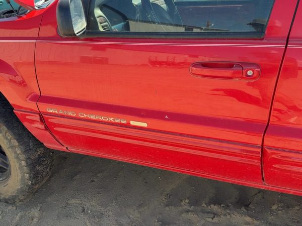 2000 Jeep Grand Cherokee Front Door LH Flame Red PR4 — photo 2