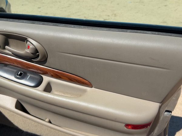 00-02 Lesabre Right Front Door Trim Panel With Switches 6 Speakers Taupe 56B — photo 2