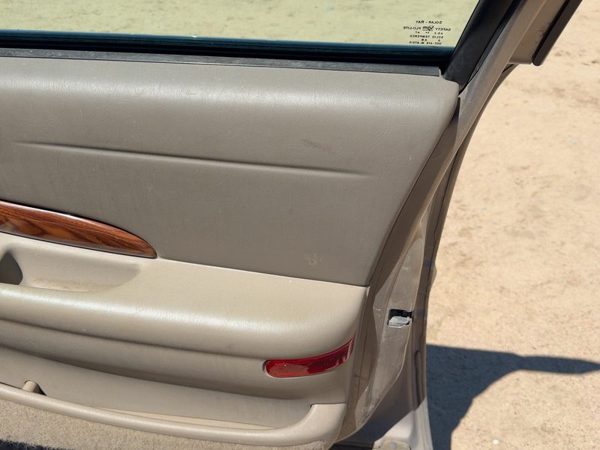 00-02 Lesabre Right Front Door Trim Panel With Switches 6 Speakers Taupe 56B — photo 3