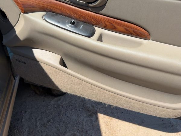 00-02 Lesabre Right Front Door Trim Panel With Switches 6 Speakers Taupe 56B — photo 9