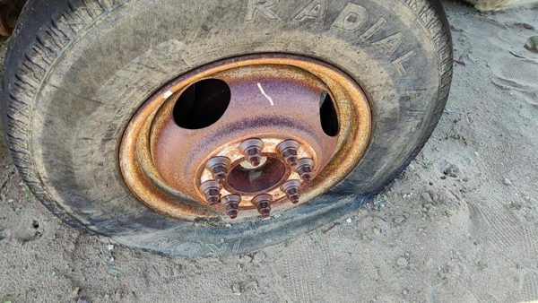 1996 Ford F350 Wheel 1 — photo 5