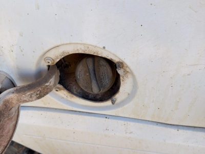 1998 Lincoln Navigator Fuel Filler Neck