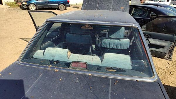 1983-1986 Toyota Camry Back Glass Rear Window Oem Sedan 6481132011 — photo 2