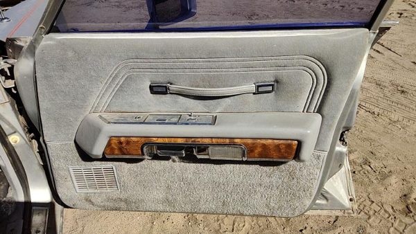 1983-1987 Grand Marquis Passenger Right Front Door Trim Panel With Switches Gray — photo 1