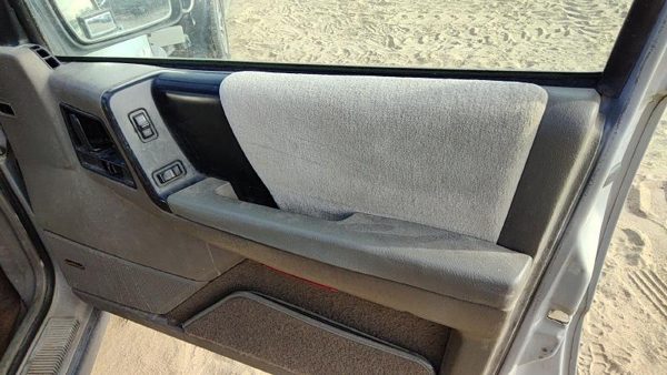 94 Jeep Grand Cherokee Passenger Right Front Door Trim Panel With Switches Gray — photo 4