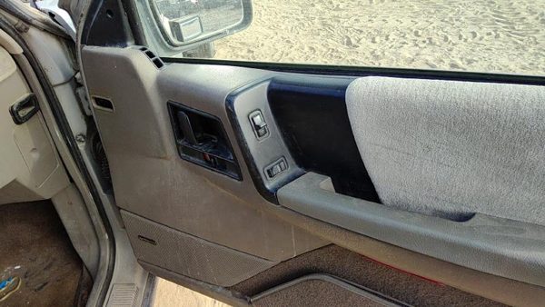 94 Jeep Grand Cherokee Passenger Right Front Door Trim Panel With Switches Gray — photo 6