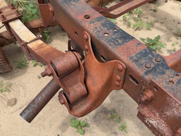 73-87 Chevy Silverado C20 Pickup Driver Left Rear Leaf Spring Shackle 2WD OEM — photo 1