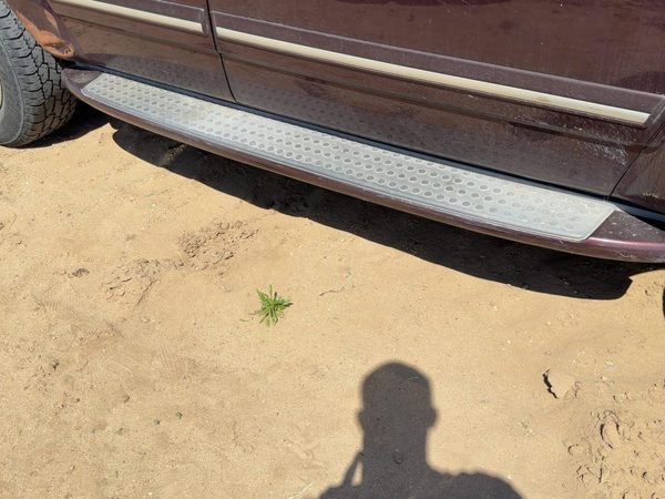 04-06 Durango Passenger Right Running Board Side Step Oem 4X4 Molten Red Pr8 — photo 1