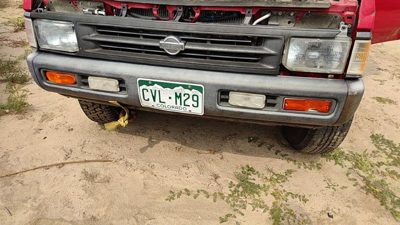 1993-1995 Nissan Pathfinder Front Bumper Assembly Chrome With Mount Brackets Oem