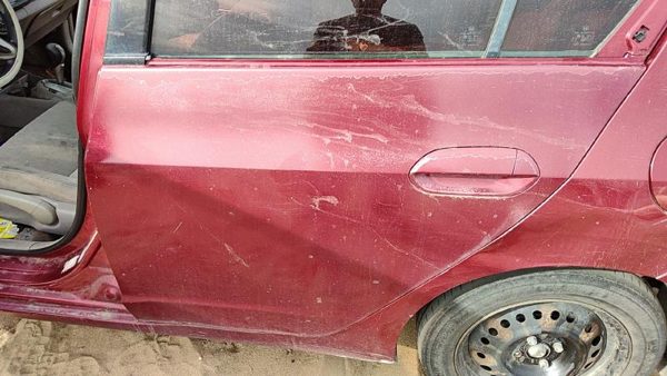 2010 Honda Insight Rear Door LH Tango Red Re — photo 1