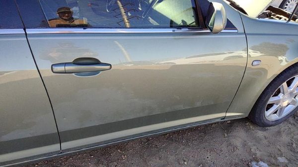 2005 Cadillac STS Front Door RH Green 92U — photo 4