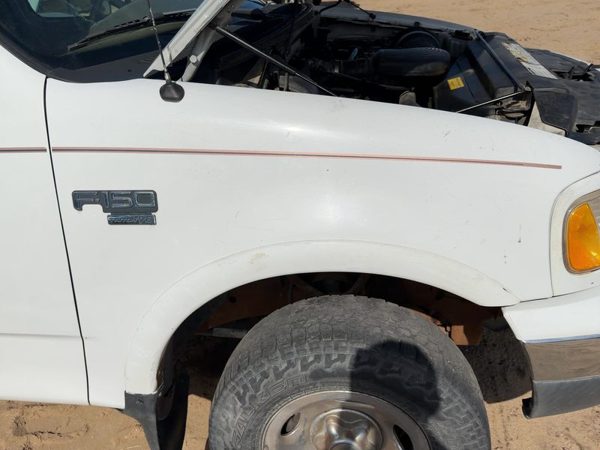 1997-2004 Ford F150 Passenger Right Front Fender Oem White Yz F85Z16005Ca — photo 1