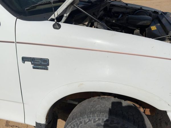 1997-2004 Ford F150 Passenger Right Front Fender Oem White Yz F85Z16005Ca — photo 3