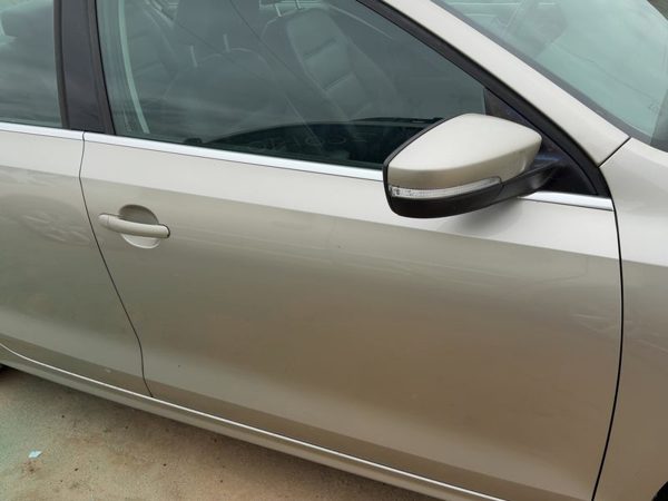 2014 Volkswagen Jetta Front Door RH Beige — photo 2
