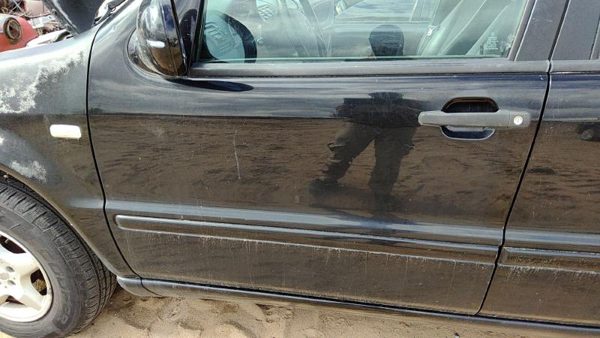 1999 Mercedes-Benz ML320 Front Door LH — photo 1