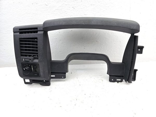 06-07 Dodge Ram 2500 Speedometer Bezel Dash Trim Panel With Headlight Switch Oem — photo 2