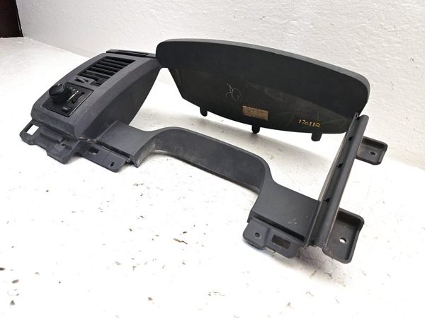 06-07 Dodge Ram 2500 Speedometer Bezel Dash Trim Panel With Headlight Switch Oem — photo 6