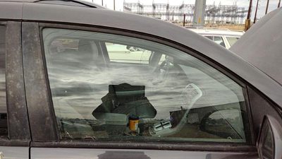2005-2009 Chevy Equinox Passenger Right Front Side Window Door Glass Oem