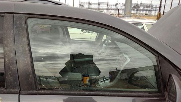 2005-2009 Chevy Equinox Passenger Right Front Side Window Door Glass Oem — photo 1