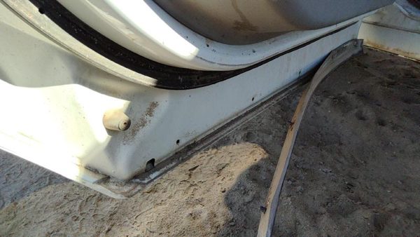 2004 Nissan TITAN Rear Door LH Q10 White 82101ZR30A — photo 6