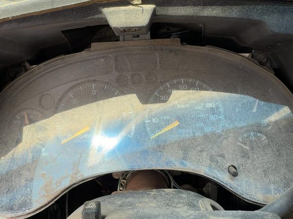 01-05 Chevy S10 Blazer Speedometer Cluster Instrument Gauges Panel Oem Dash 4.3L — photo 1