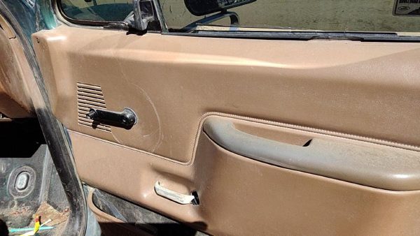 1988 RH Ford F150 Passenger Right Front Door Trim Panel Manual Tan — photo 3