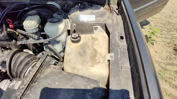 1997-2005 Buick Park Ave Coolant Reservoir Radiator Overflow Tank Bottle Oem — photo 1