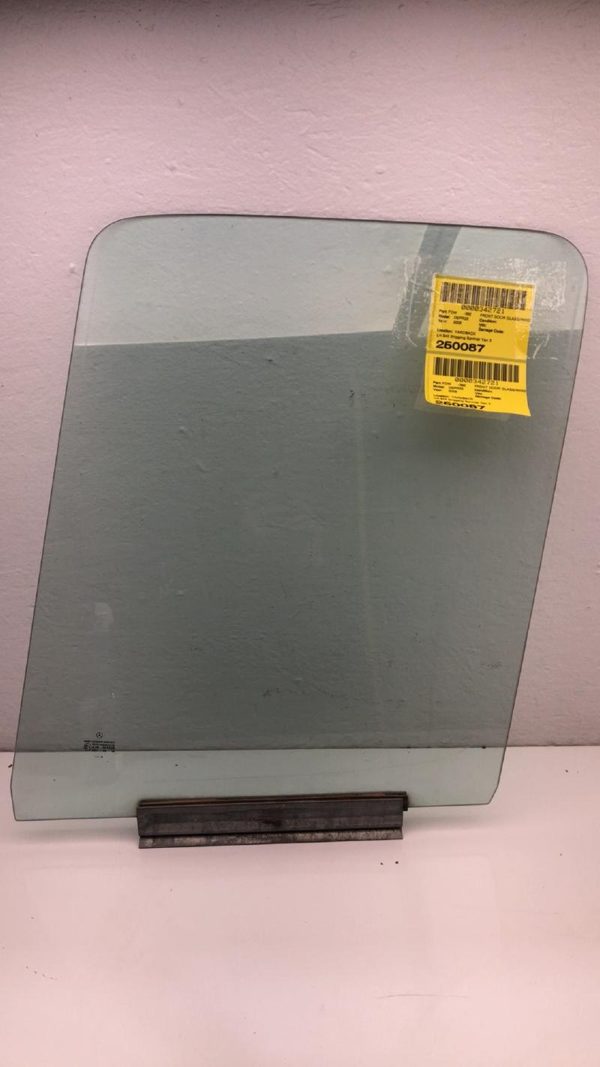 2002-06 Sprinter Van 3500 Driver Left Front Side Window Door Glass Oem 5104334Aa — photo 1