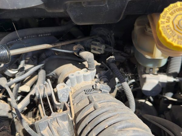 1996 Chrysler Town and Country Misc. Engine Part Pcv Valve Hose Molded Elbow — photo 5