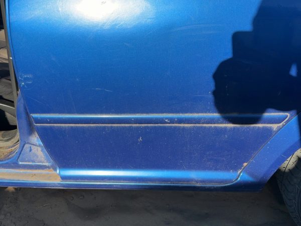 99-05 Vw Jetta Driver Left Rear Moulding From Door Oem Back Without Chrome Blue — photo 1