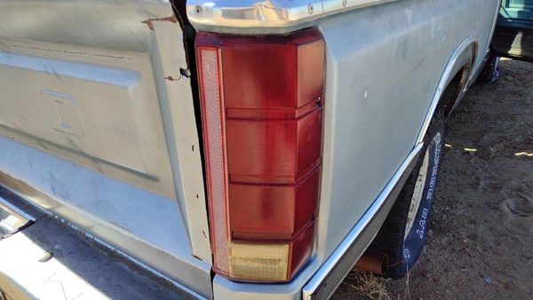 1980-1986 Ford F150 Passenger Right Tail Light Brake Lamp Oem Rear E4tz13404b — photo 2