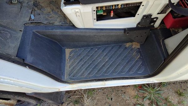 03-06 Dodge Sprinter Van 3500 Driver Left Lower Sill Step Kick Trim Panel Oem — photo 3