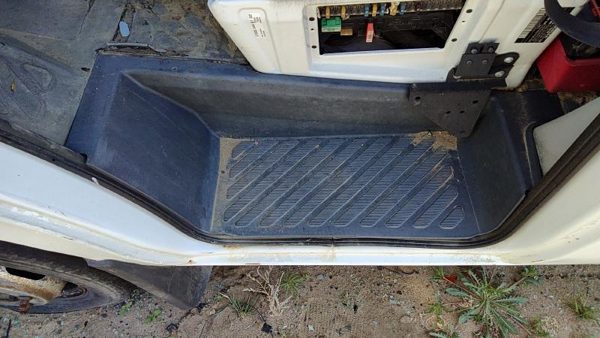 03-06 Dodge Sprinter Van 3500 Driver Left Lower Sill Step Kick Trim Panel Oem — photo 1
