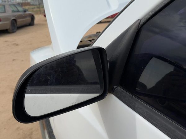 2005-2011 Dodge Dakota Driver Left Manual Side Mirror Door Mounted Oem — photo 2