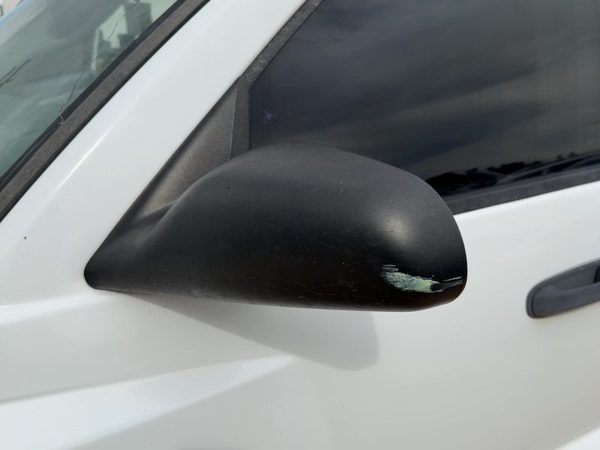 2005-2011 Dodge Dakota Driver Left Manual Side Mirror Door Mounted Oem — photo 5