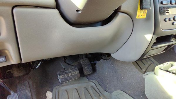 2000-2002 Ford Taurus Lower Dash Under Column Knee Bolster Trim Panel Oem Gray — photo 1
