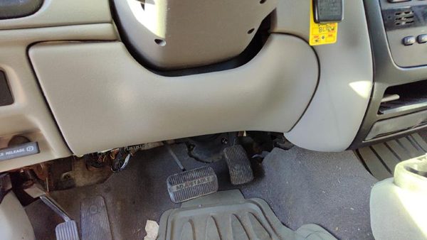 2000-2002 Ford Taurus Lower Dash Under Column Knee Bolster Trim Panel Oem Gray — photo 2