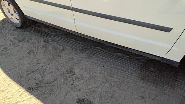 08-20 Dodge Grand Caravan Passenger Right Lower Rocker Panel Moulding Side Skirt — photo 3
